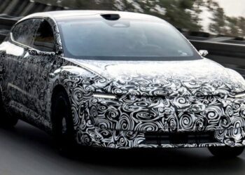 Нову модель AUDI E5 Sportback 2026 показали на першому фото