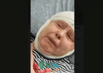 «Я кричала, щоб витягли з автобуса чоловіка, але він вже був мертвим»: дружина загиблого працівника «Сумиобленерго» в лікарні