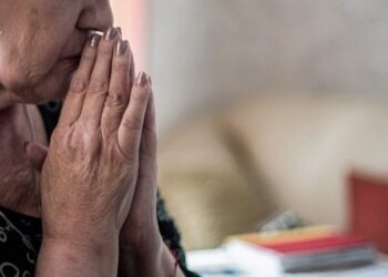 74-річна жителька Сумщини, бажаючи вийти заміж за багатого іноземця, перерахувала шахраю 60 тис. грн