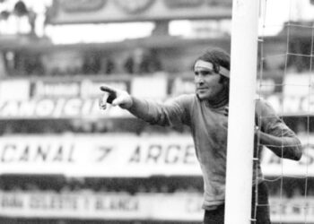 На 81-му році життя помер легендарний екс-воротар збірної Аргентини Уго Гатті
