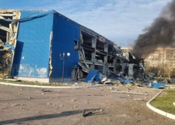 У Херсоні внаслідок удару РФ зруйновано льодовий палац