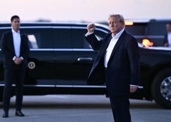 Трамп звільнив від мит смартфони та комп’ютери