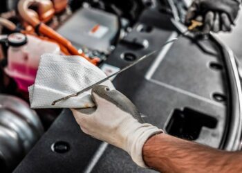 Як часто потрібно змінювати моторне мастило в сучасному автомобілі