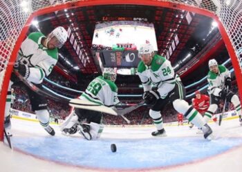 НХЛ: Детройт та Чикаго здобувають перемоги