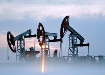 Ціна на нафту обвалилася нижче 60 доларів