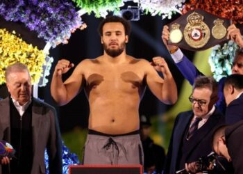 Назвали опонента для непереможного британського боксера Ітауми