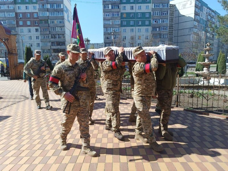 Сьогодні Сумська громада попрощалась із Михайлом Гусєвим та Павлом Калачніковим