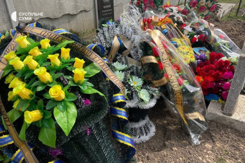 В Токарях попрощались із 17-річним Олегом Калюсенком, який загинув через ракетний удар рф по Сумах