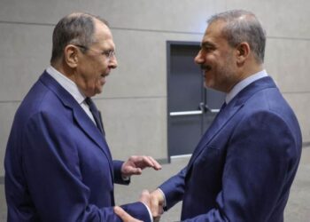 Лавров і глава МЗС Туреччини в Анталії поговорили про Україну