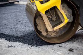 Міський голова Шостки закликав комунальників не затягувати з аварійним ремонтом доріг + Відео