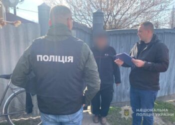 На Сумщині викрито корупційну схему ухилення від мобілізації: поліцейські затримали посадовця медзакладу