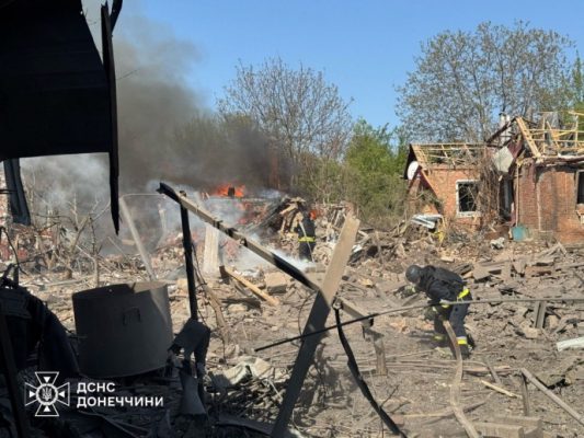 Окупанти гатили по Донеччині &ndash; убили 2 дорослих і 13-річну дівчинку