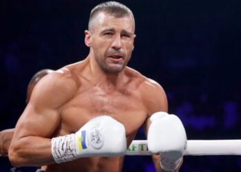Олександр Гвоздик розповів, з ким хоче побитися після розминочного бою з Голловеєм
