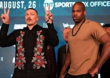 Олександр Усик і Даніель Дюбуа домовляються про реванш: є дата і місце мегафайту