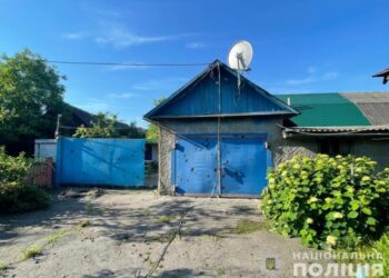 Поліцейські Сумщинини показали фото наслідків ворожих обстрілів за минулу добу