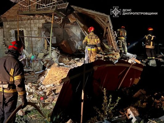 Російський дрон влучив у будинок на Дніпропетровщині: загинула дитина, ще 4 людей поранені