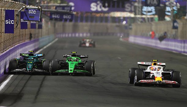 Що вирішило перемогу Піастрі, чому Хемілтон провалився, а Ред Булл покарали