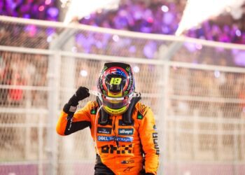 Що вирішило перемогу Піастрі, чому Хемілтон провалився, а Ред Булл покарали