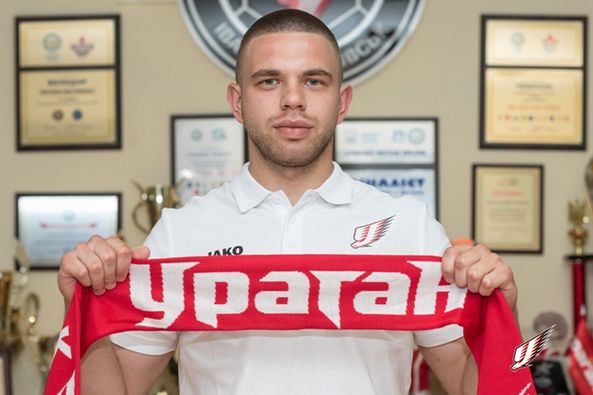 Шосткинець став бронзовим призером футбольної Екстра-ліги у складі Івано-Франківського “Урагану”