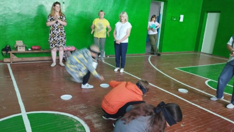 Шосткинська художниця та арт-педагог, Олеся Волкова лікувала мистецтвом учнів миронівської школи