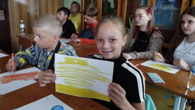 Шосткинська художниця та арт-педагог, Олеся Волкова лікувала мистецтвом учнів миронівської школи