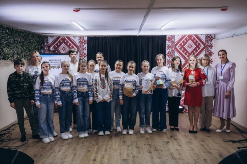 У Конотопі відбувся пісенний фестиваль-конкурс “Від серця до серця”