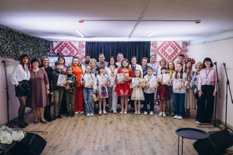 У Конотопі відбувся пісенний фестиваль-конкурс “Від серця до серця”