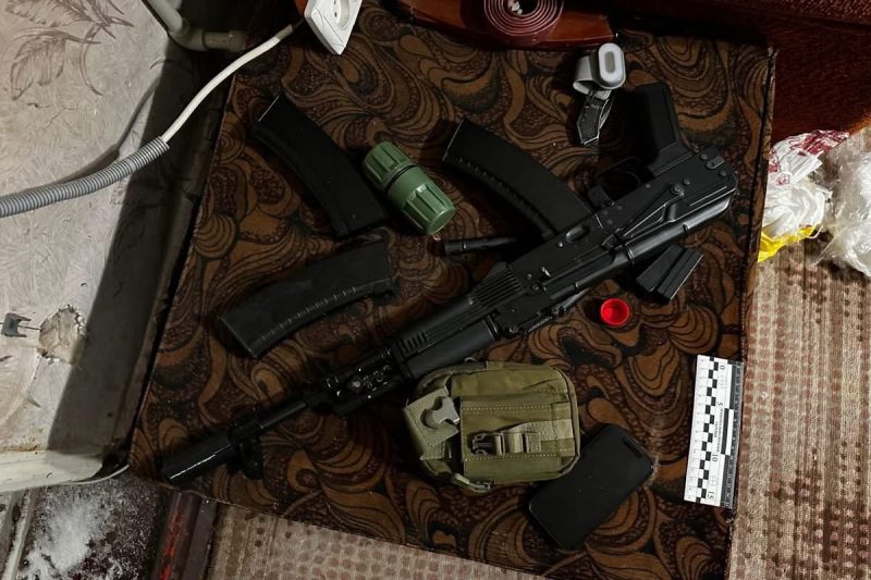 У Охтирці чоловік взяв у заручники свою співмешканку