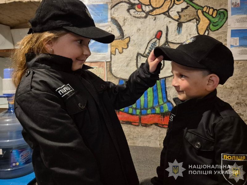 У Ромнах поліцейські навчали дітей правилам безпеки + ФОТО