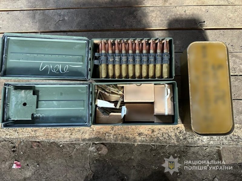 У жителя Сумщини поліцейські вилучили арсенал боєприпасів