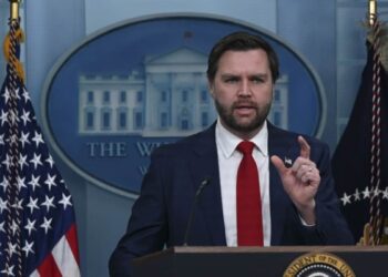 Венс інтригує ”деякими цікавими речами” про припинення війни Росії з Україною