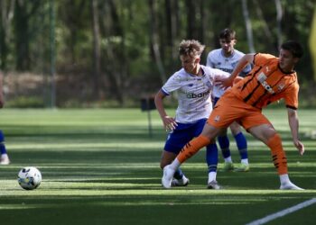 ВІДЕО. Червоні Суркіса та ще чотирьох. Емоції матчу U-19 Шахтаря та Динамо