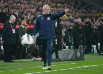 ВІДЕО. Моуріньо у психлікарні. Галатасарай випустив скандальний мультфільм