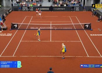 ВІДЕО. Польська тенісистка випадково влупила м’ячем у спину Кіченок