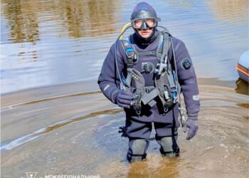 Водолази Міжрегіонального центру швидкого реагування ДСНС України провели тренування на воді