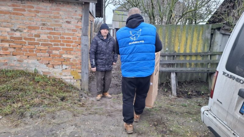 З надією в серці: волонтери «Проліска» поділилися зворушливою історію чоловіка, що через війну змушений був переселитися до Конотопщини