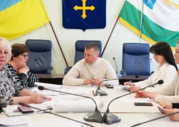 ЗАБЕЗПЕЧИТИ НАЙКРАЩІ ІНТЕРЕСИ ДИТИНИ