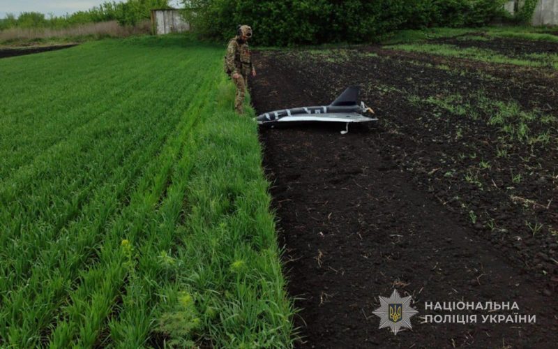 Небезпечна знахідка після чергових ворожих обстрілів: сумські поліцейські знешкодили російський дрон