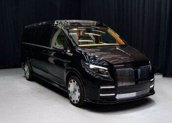 Mansory презентував унікальний Mercedes V-Class (ФОТО)