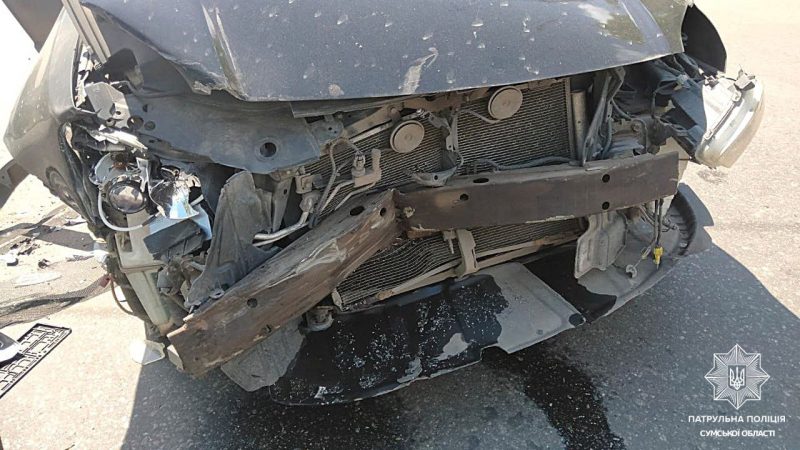 Не надала переваги в русі: у Сумах водійка Toyota вчинила ДТП