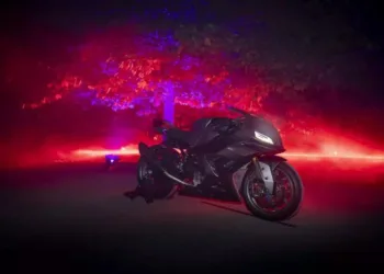 BMW представила новий супербайк Concept RR (ФОТО)