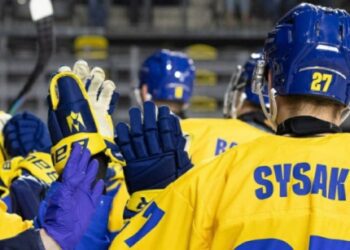 Збірна України з хокею з дублем Захарова здобула вольову перемогу над Польщею на ЧС-2025 у дивізіоні 1А