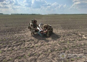 На Сумщині вибухотехніки поліції знешкодили російську авіаційну ракету