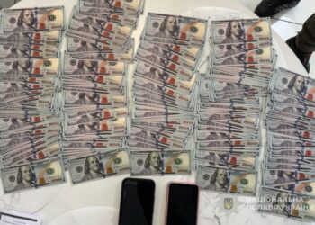 48 тисяч доларів за незаконне вивезення чоловіків за кордон – на Сумщині судитимуть організаторку чергової схеми