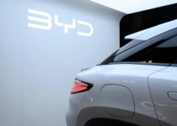 Китайський BYD вперше обійшов Tesla за продажами електромобілів у Європі