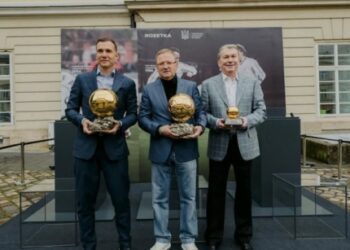 Шевченко, Блохін та Бєланов привезли до Львова три “Золоті м’ячі”