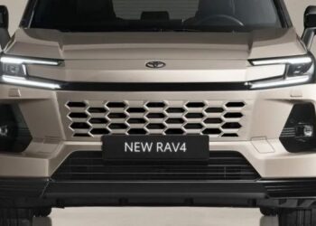 Чим здивувала нова Toyota RAV4: топ-3 фішки недорогого кросовера