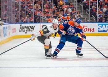 НХЛ, плей-оф: Кароліна розгромила Вашингтон, а Вегас переміг Едмонтон