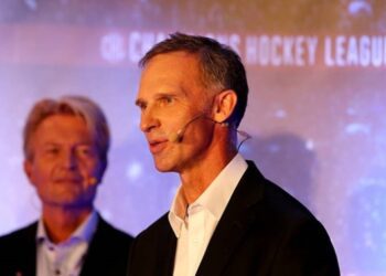 Легендарний хокеїст НХЛ розкритикував дії Трампа