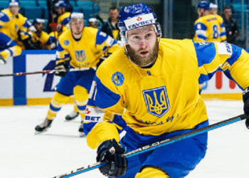 Капітан збірної України з хокею Мережко: Нема емоцій зараз. Важкий результат